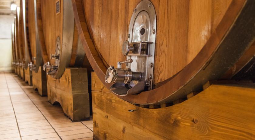 Cascina Arcangelo Raffaele Verduno Exteriör bild