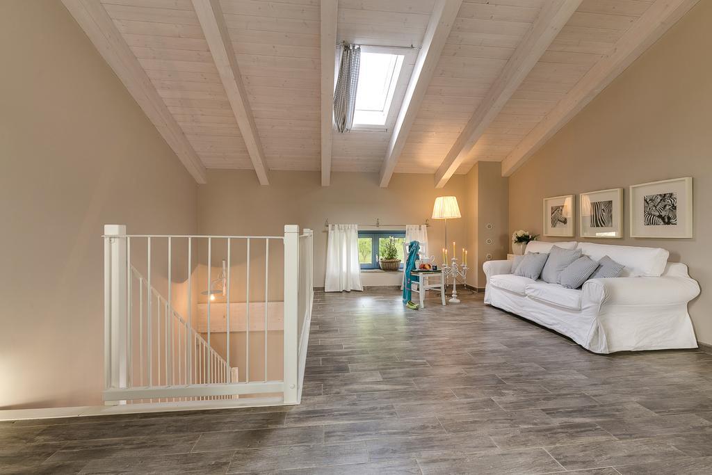 Cascina Arcangelo Raffaele Verduno Exteriör bild